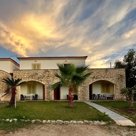 Villaggio Marco Polo Santa Domenica (Vibo Valentia)