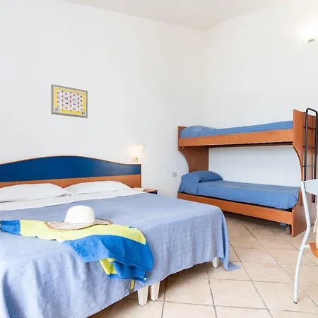 Villaggio Marco Polo 3* סנטה דומניקה